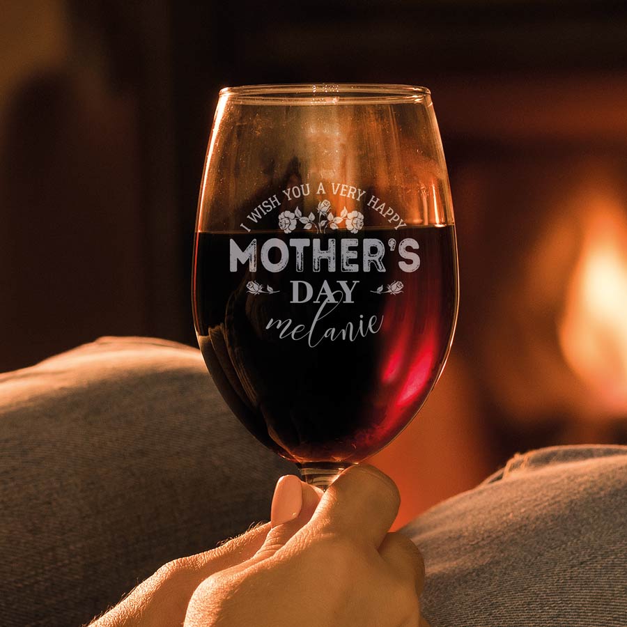happy mothers day engraved wine glass